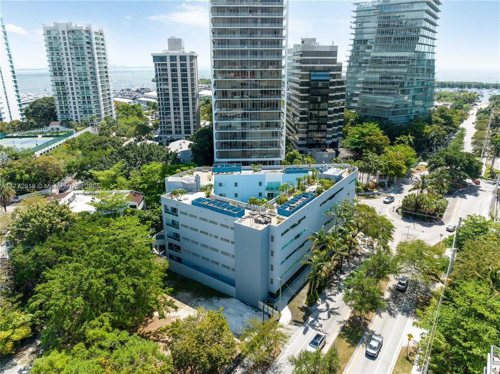 Small Image of 2699 TIGERTAIL AVE #23, Coconut Grove Number 50