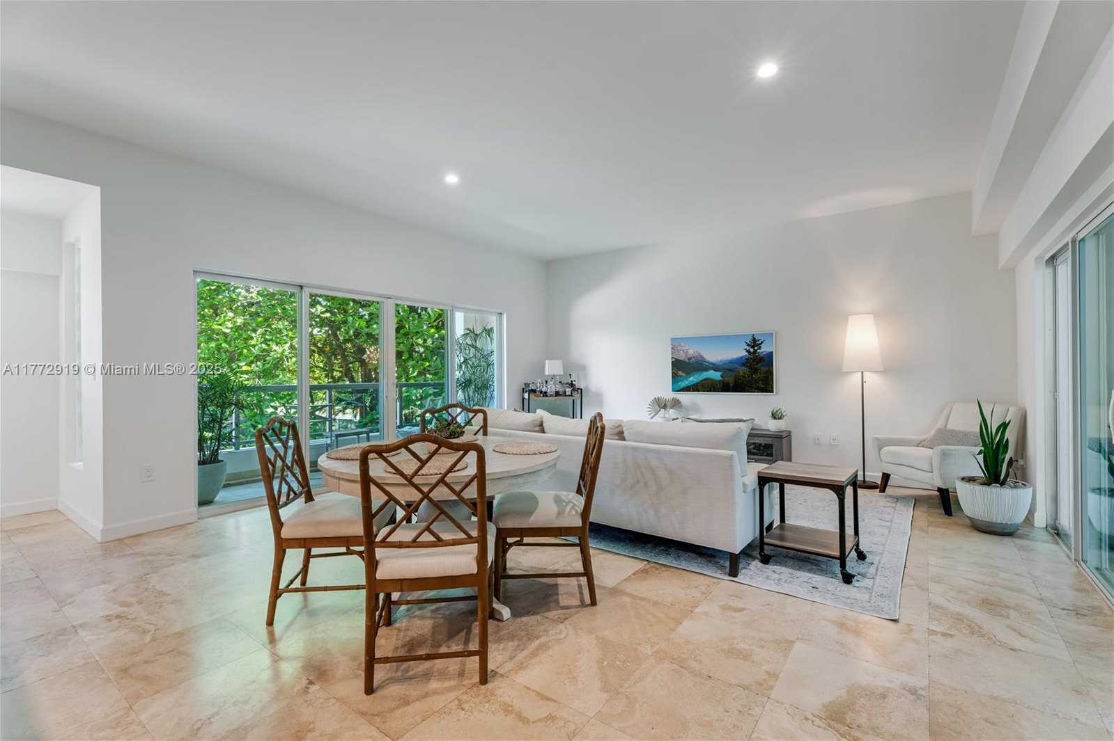 Small Image of 2699 TIGERTAIL AVE #23, Coconut Grove Number 8