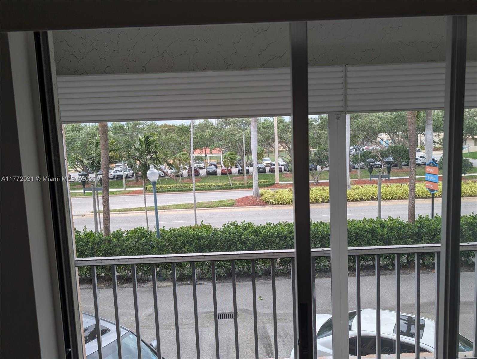 Small Image of 290 WEST PALMETTO PARK RD #206, Boca Raton Number 2