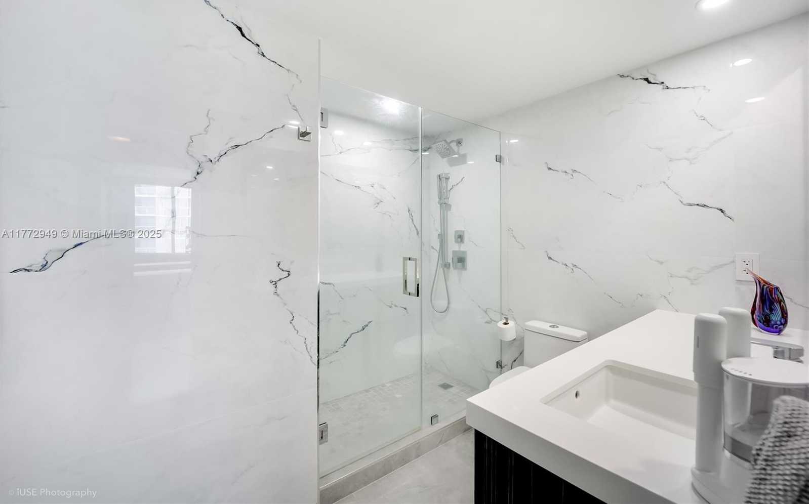 Small Image of 1000 WEST AVE #727, Miami Beach Number 11