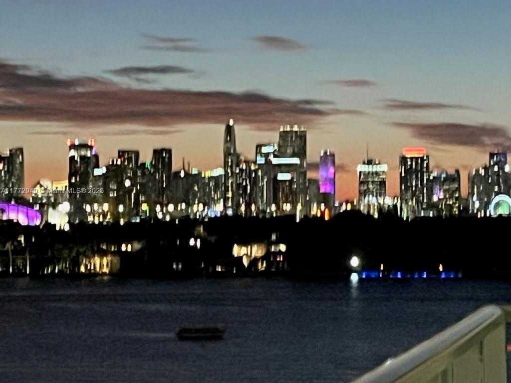 Small Image of 1000 WEST AVE #727, Miami Beach Number 14