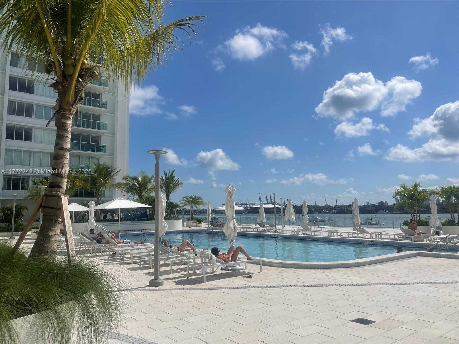 Small Image of 1000 WEST AVE #727, Miami Beach Number 17
