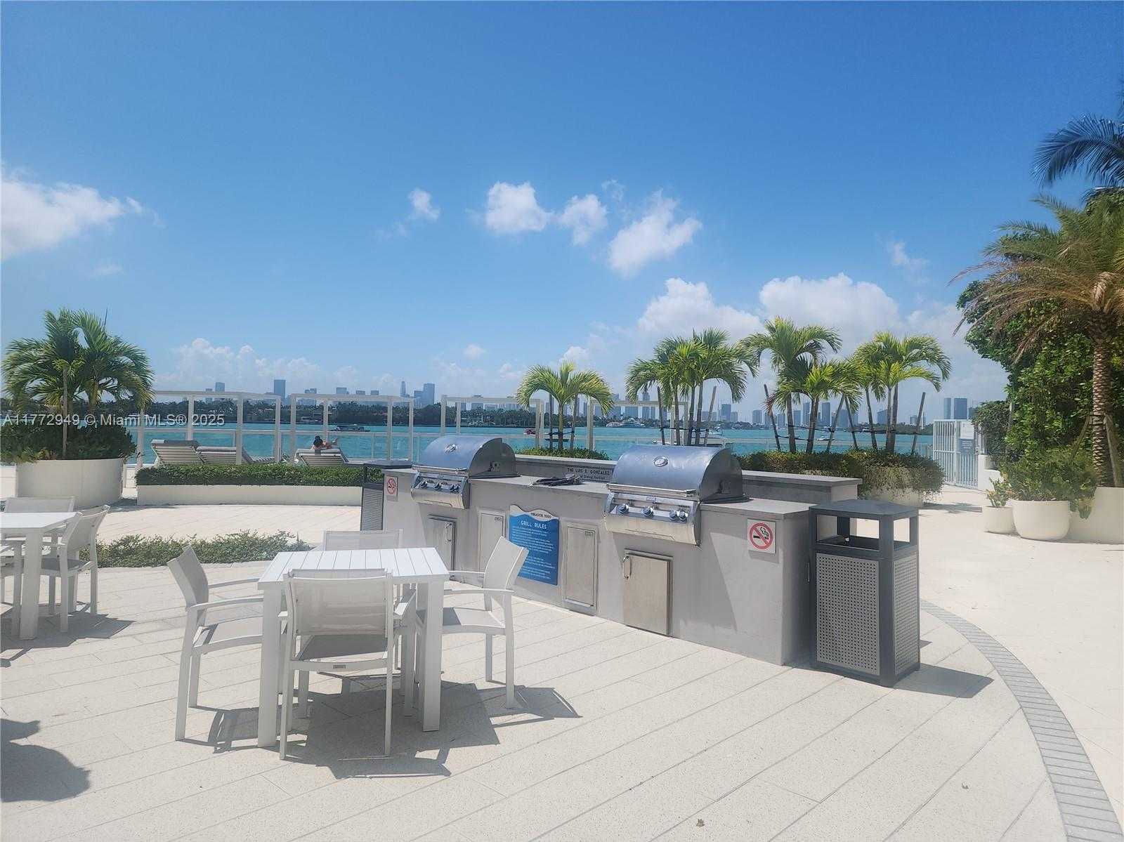 Small Image of 1000 WEST AVE #727, Miami Beach Number 19