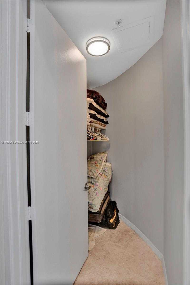 Small Image of 18101 COLLINS AVE #5104, Sunny Isles Beach Number 13
