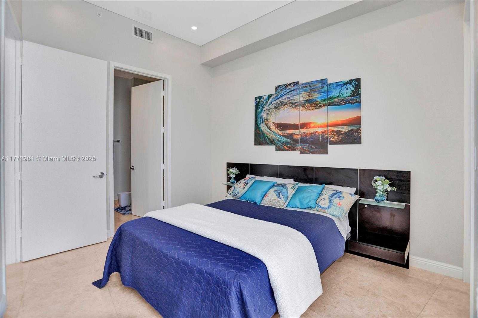 Small Image of 18101 COLLINS AVE #5104, Sunny Isles Beach Number 35