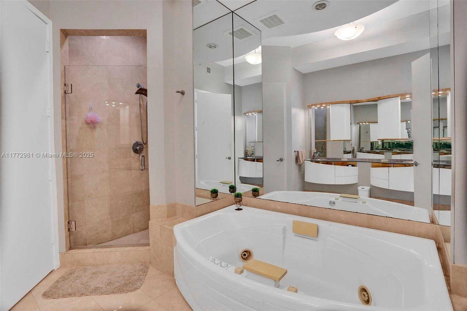 Small Image of 18101 COLLINS AVE #5104, Sunny Isles Beach Number 53