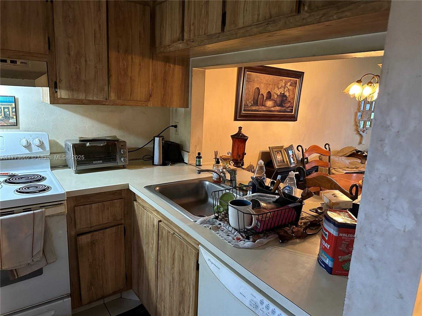 Small Image of 10130 SUNRISE LAKES BLVD #112, Sunrise Number 10