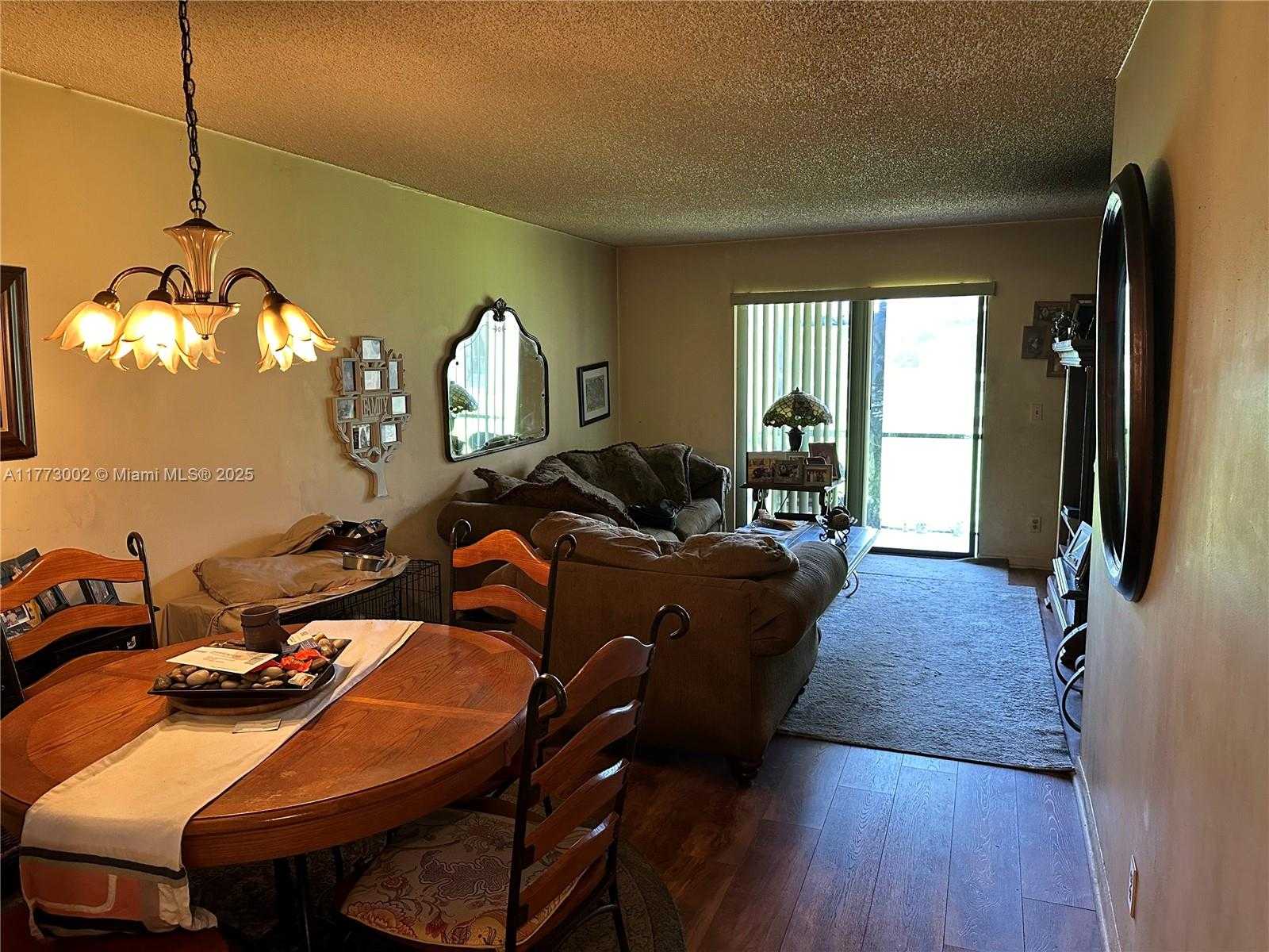 Small Image of 10130 SUNRISE LAKES BLVD #112, Sunrise Number 3
