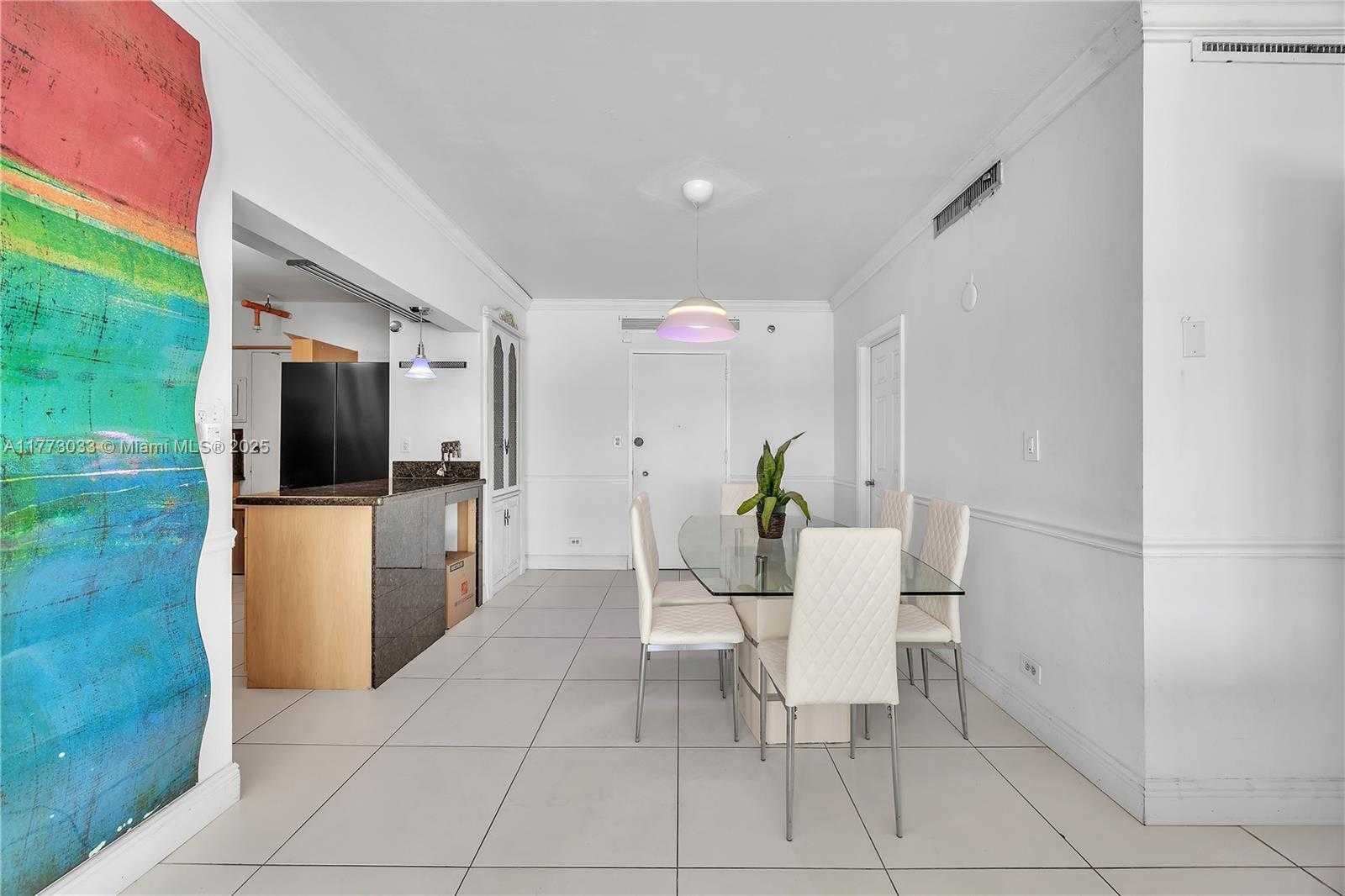 Small Image of 5055 COLLINS AVE #6G, Miami Beach Number 10