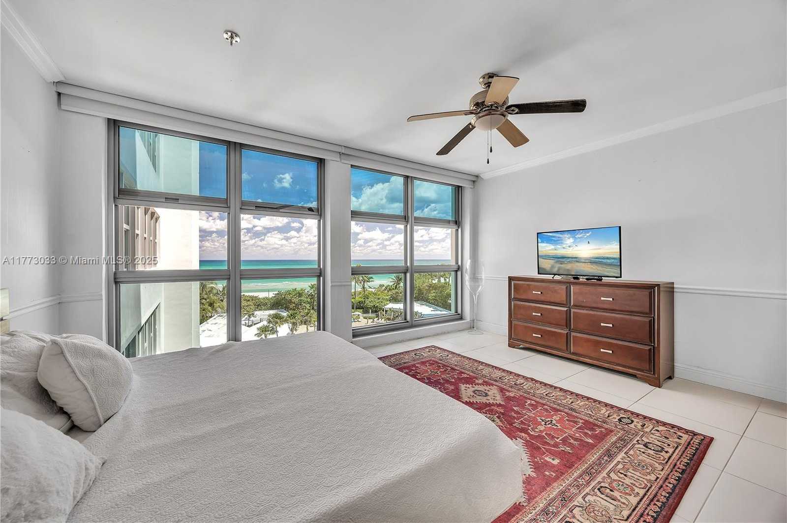 Small Image of 5055 COLLINS AVE #6G, Miami Beach Number 3