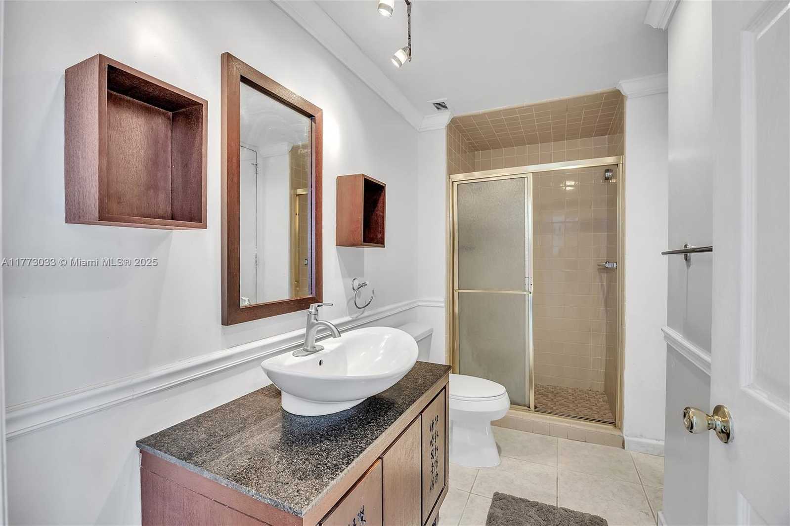 Small Image of 5055 COLLINS AVE #6G, Miami Beach Number 5