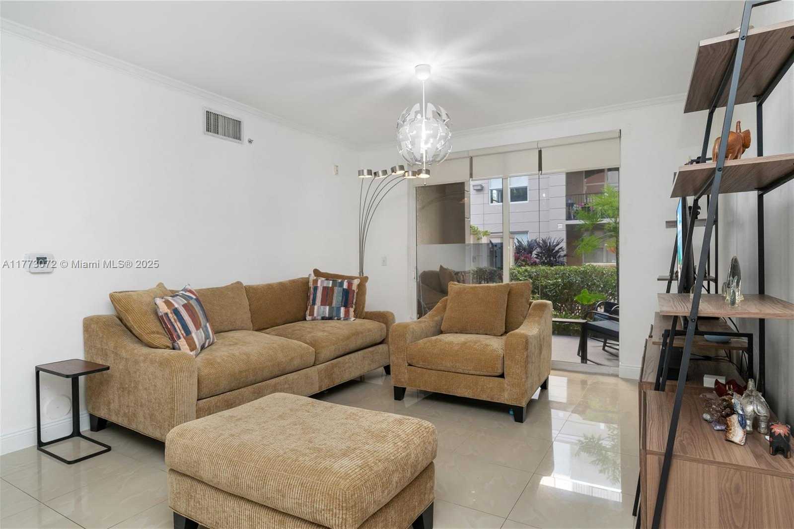 Small Image of 17125 NORTH BAY RD #3104, Sunny Isles Beach Number 2