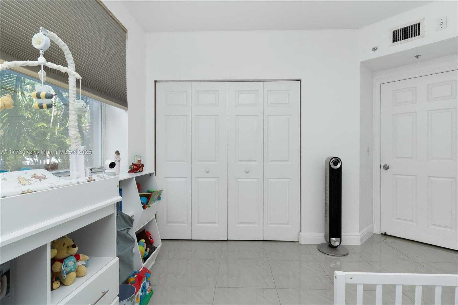 Small Image of 17125 NORTH BAY RD #3104, Sunny Isles Beach Number 24
