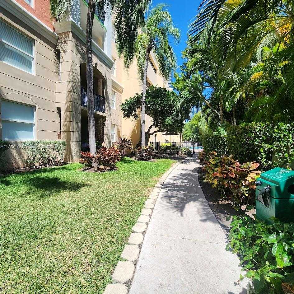 Small Image of 17125 NORTH BAY RD #3104, Sunny Isles Beach Number 36