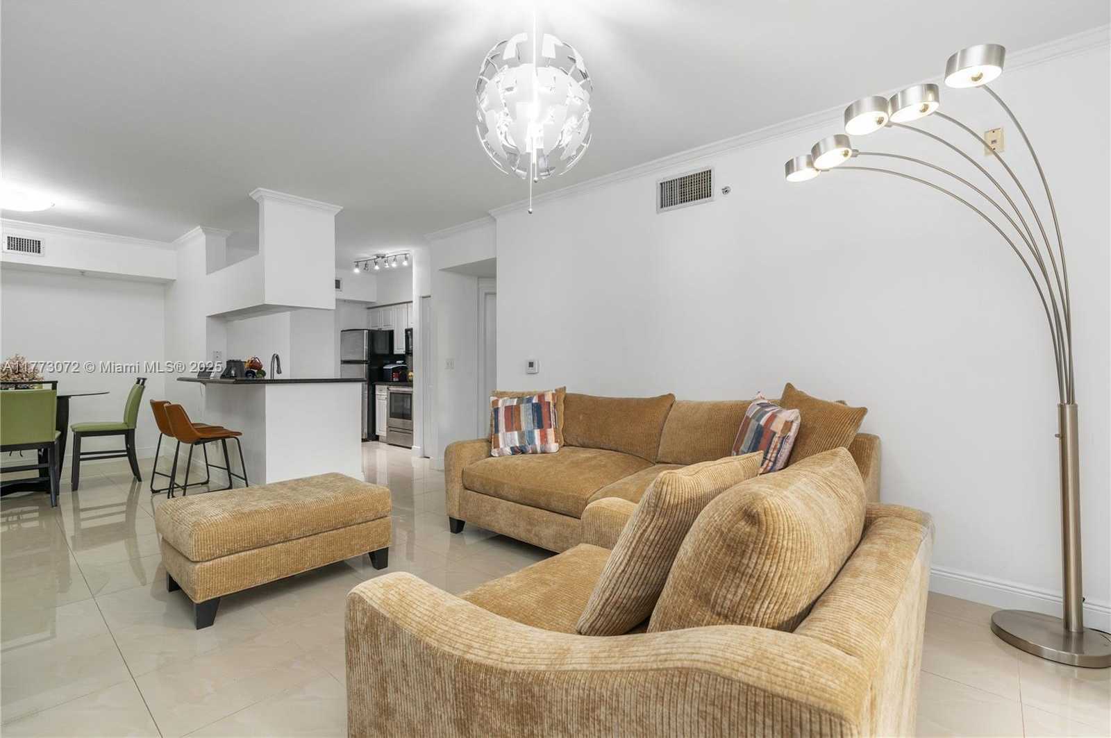 Small Image of 17125 NORTH BAY RD #3104, Sunny Isles Beach Number 6