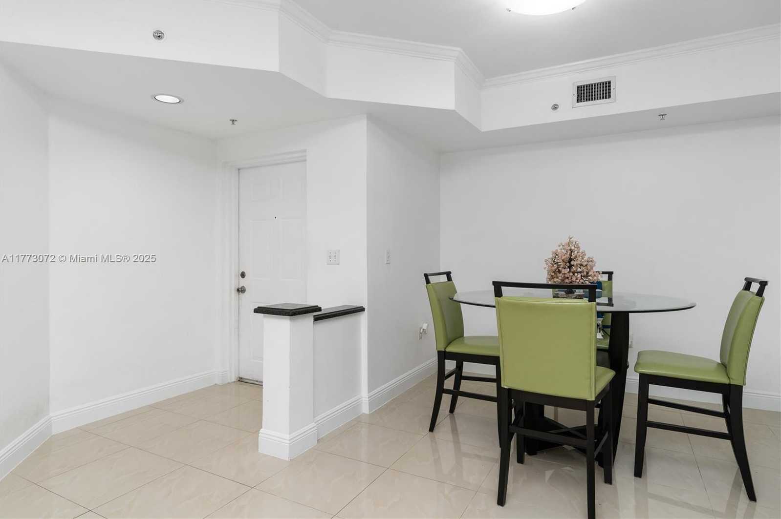 Small Image of 17125 NORTH BAY RD #3104, Sunny Isles Beach Number 9