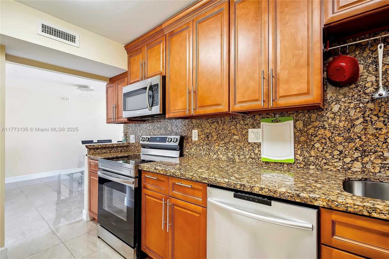 Small Image of 1849 SOUTH OCEAN DR #711, Hallandale Beach Number 7