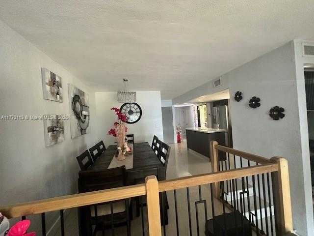 Small Image of 8920 PALM TREE LN #8920, Pembroke Pines Number 14