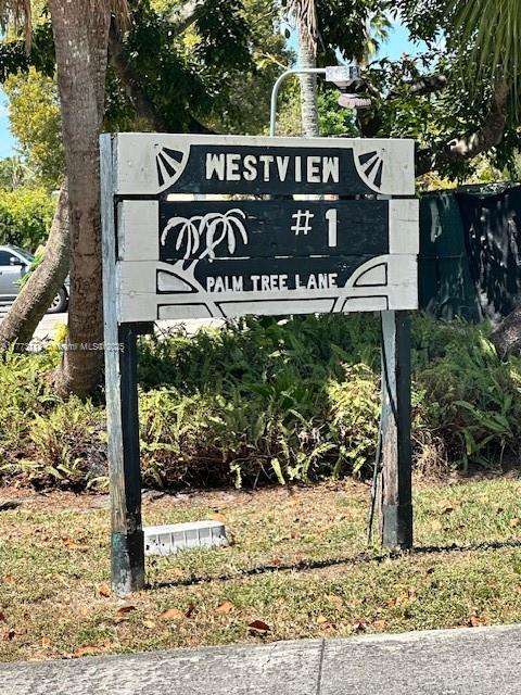 Small Image of 8920 PALM TREE LN #8920, Pembroke Pines Number 2