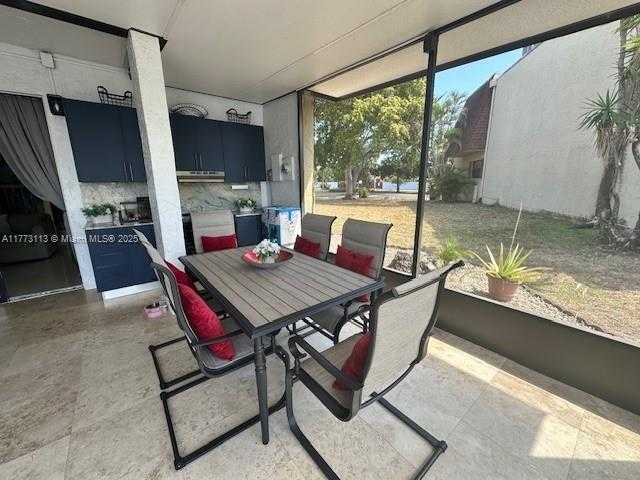 Small Image of 8920 PALM TREE LN #8920, Pembroke Pines Number 20