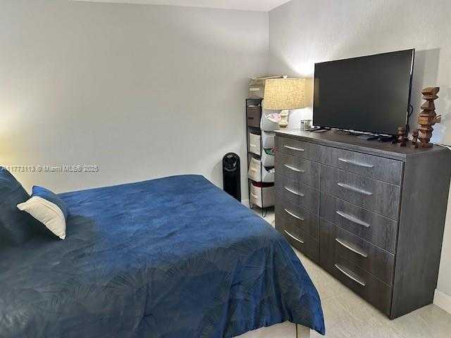 Small Image of 8920 PALM TREE LN #8920, Pembroke Pines Number 25