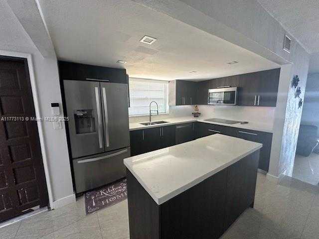 Small Image of 8920 PALM TREE LN #8920, Pembroke Pines Number 3