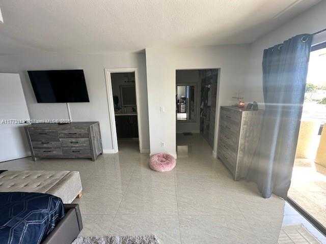 Small Image of 8920 PALM TREE LN #8920, Pembroke Pines Number 62