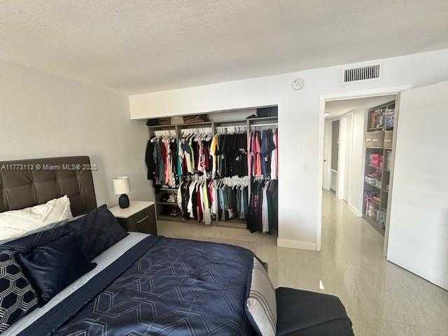 Small Image of 8920 PALM TREE LN #8920, Pembroke Pines Number 63