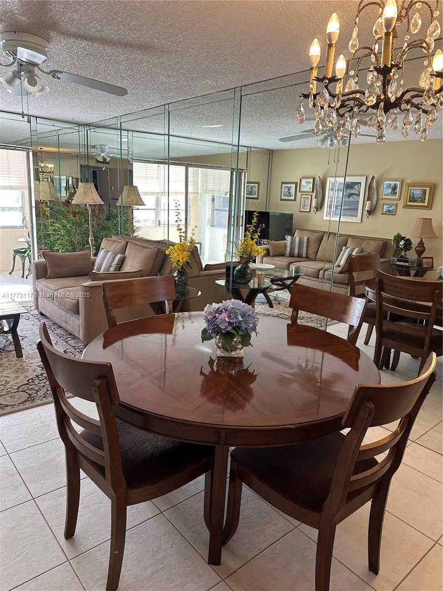 Small Image of 9801 SUNRISE LAKES BLVD #301, Sunrise Number 2