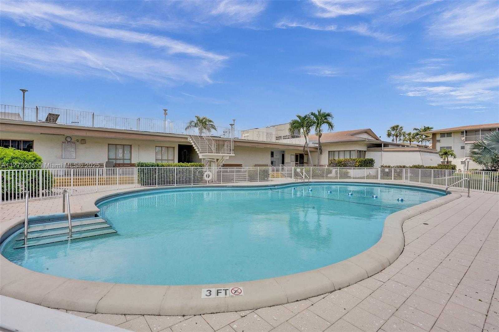 Small Image of 17090 NORTH EAST 14TH AVE #104, North Miami Beach Number 24
