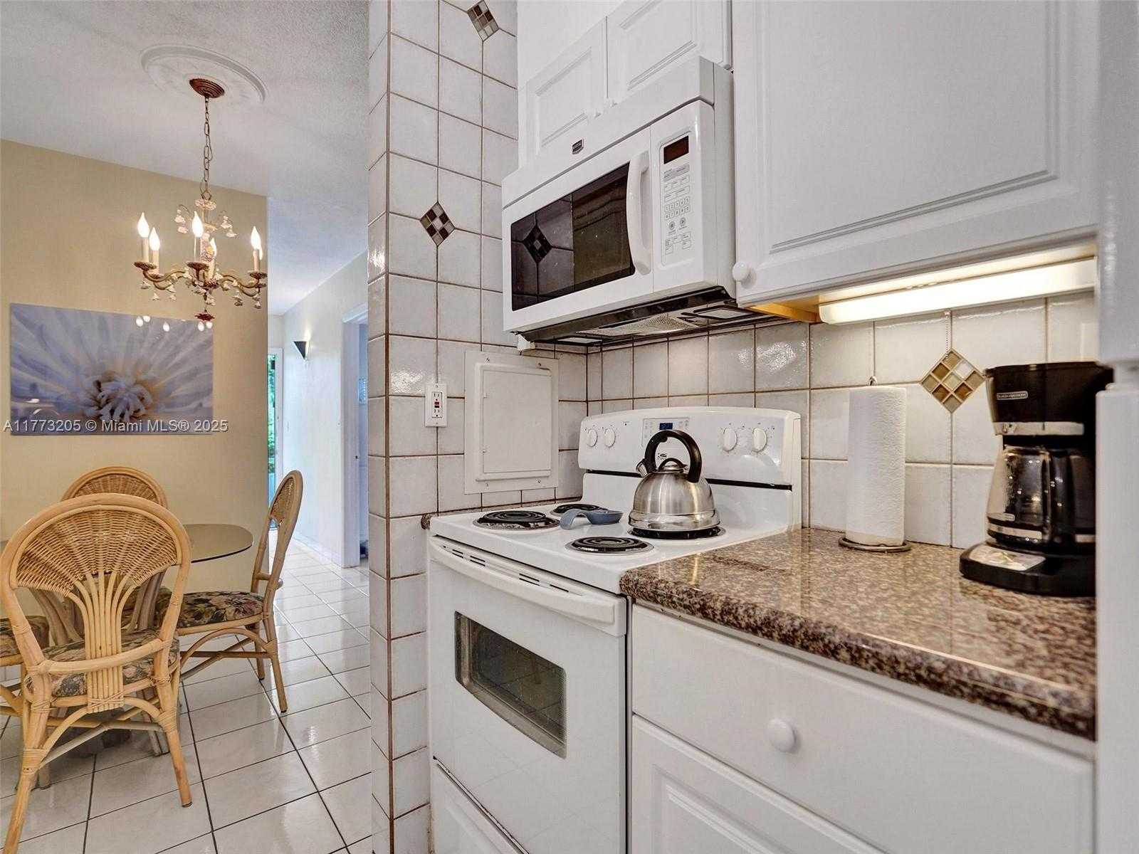 Small Image of 17090 NORTH EAST 14TH AVE #104, North Miami Beach Number 5