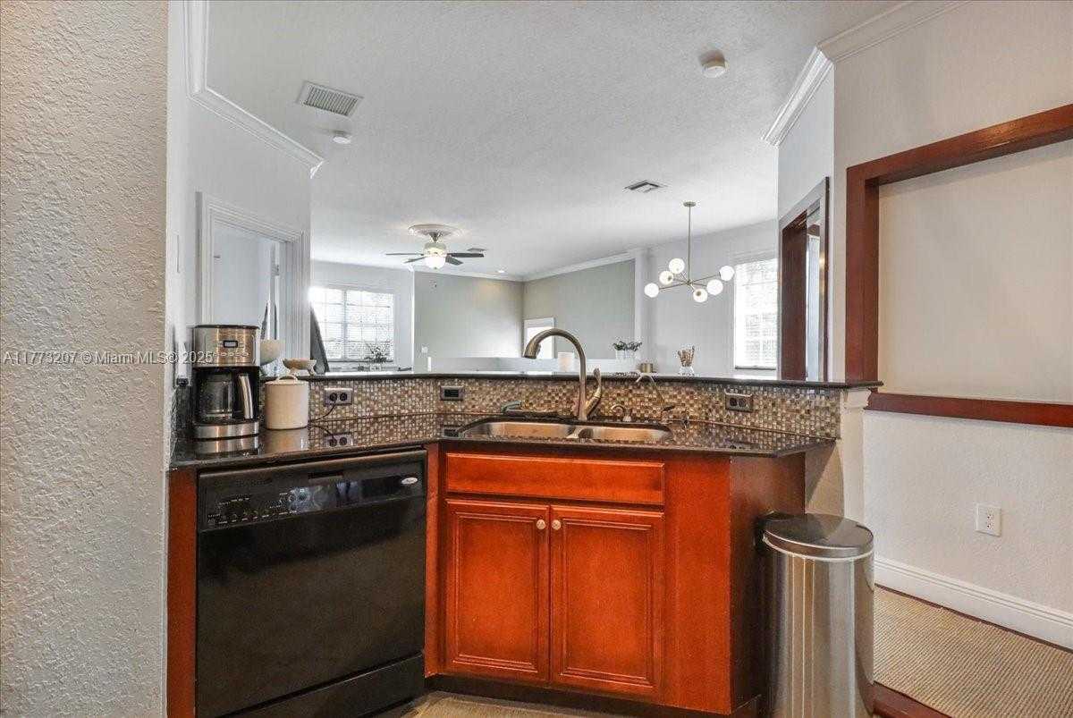 Small Image of 4371 SOUTH WEST 131ST LN #3204, Miramar Number 17
