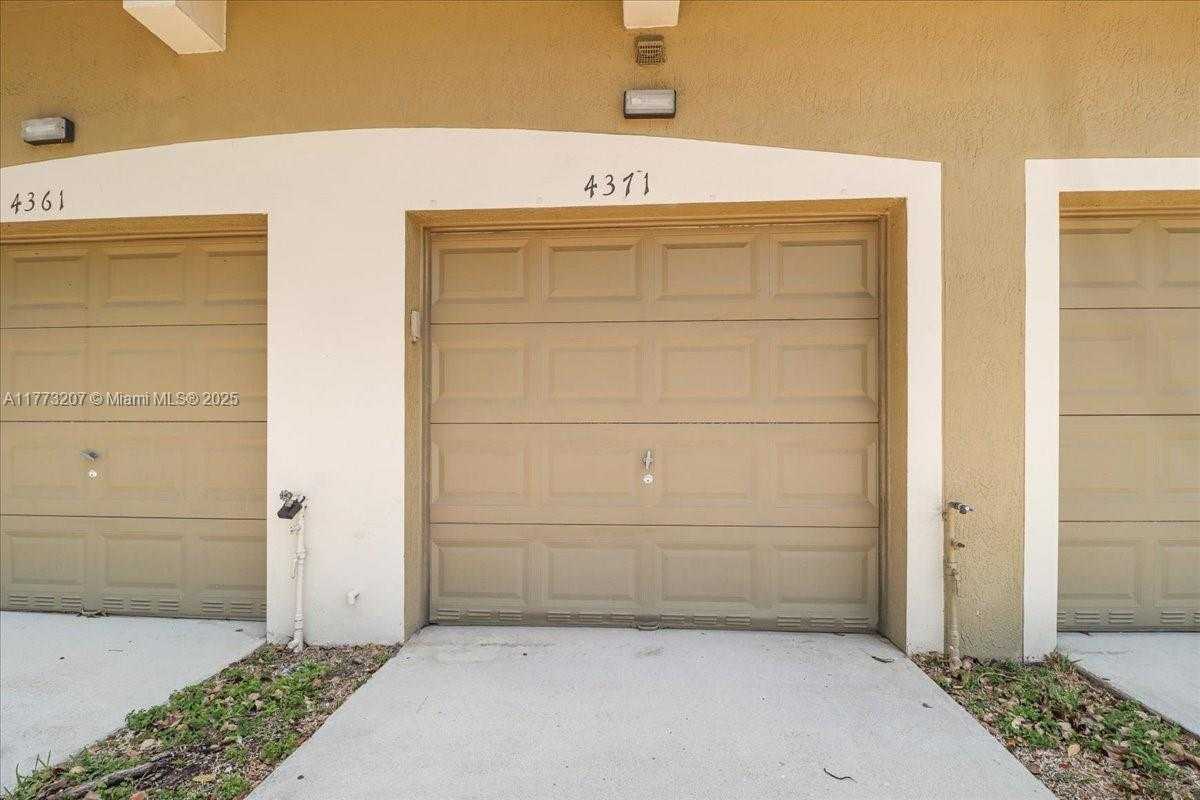 Small Image of 4371 SOUTH WEST 131ST LN #3204, Miramar Number 56