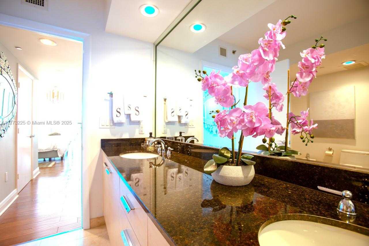 Small Image of 1850 SOUTH OCEAN DR #1004, Hallandale Beach Number 19