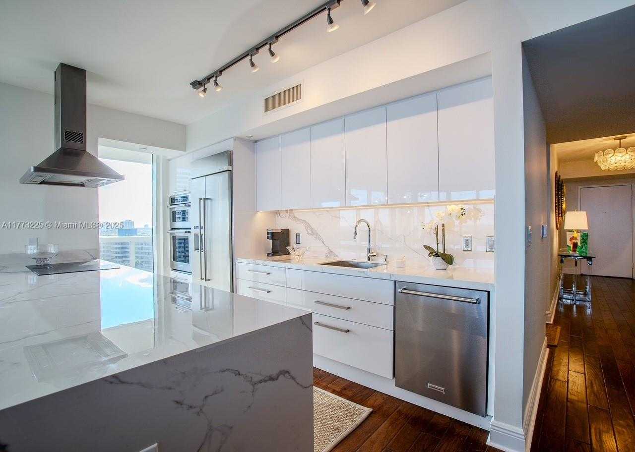 Small Image of 1850 SOUTH OCEAN DR #1004, Hallandale Beach Number 9