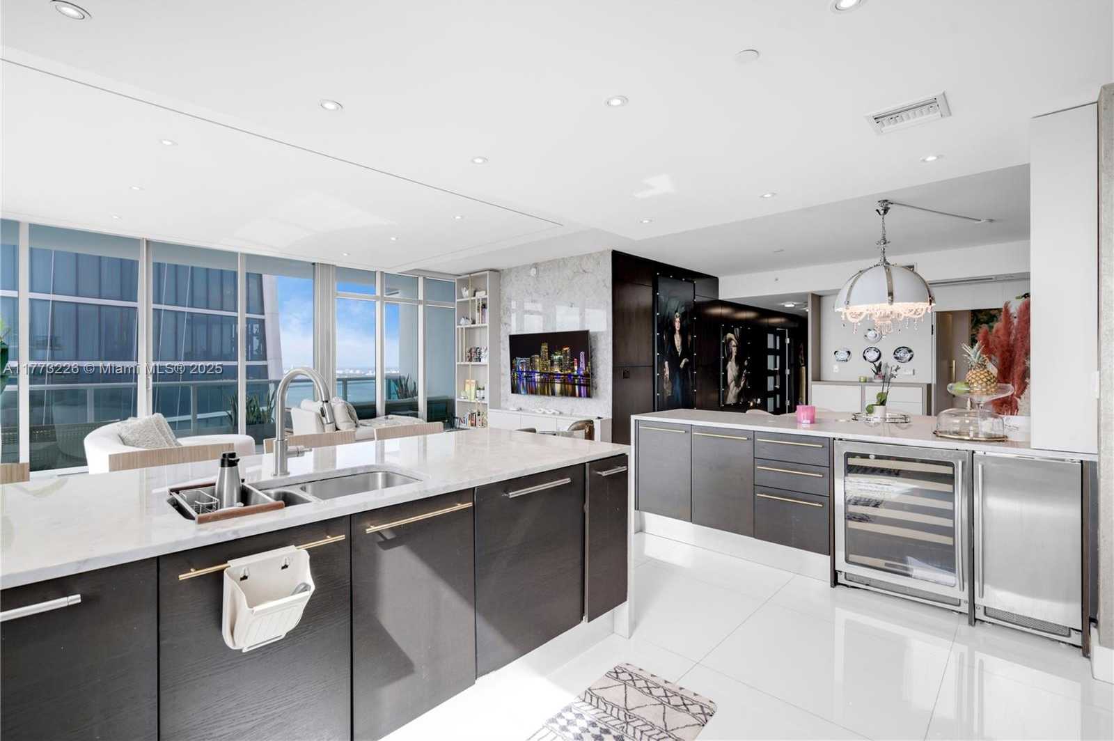 Small Image of 900 BISCAYNE BLVD #6109, Miami Number 11