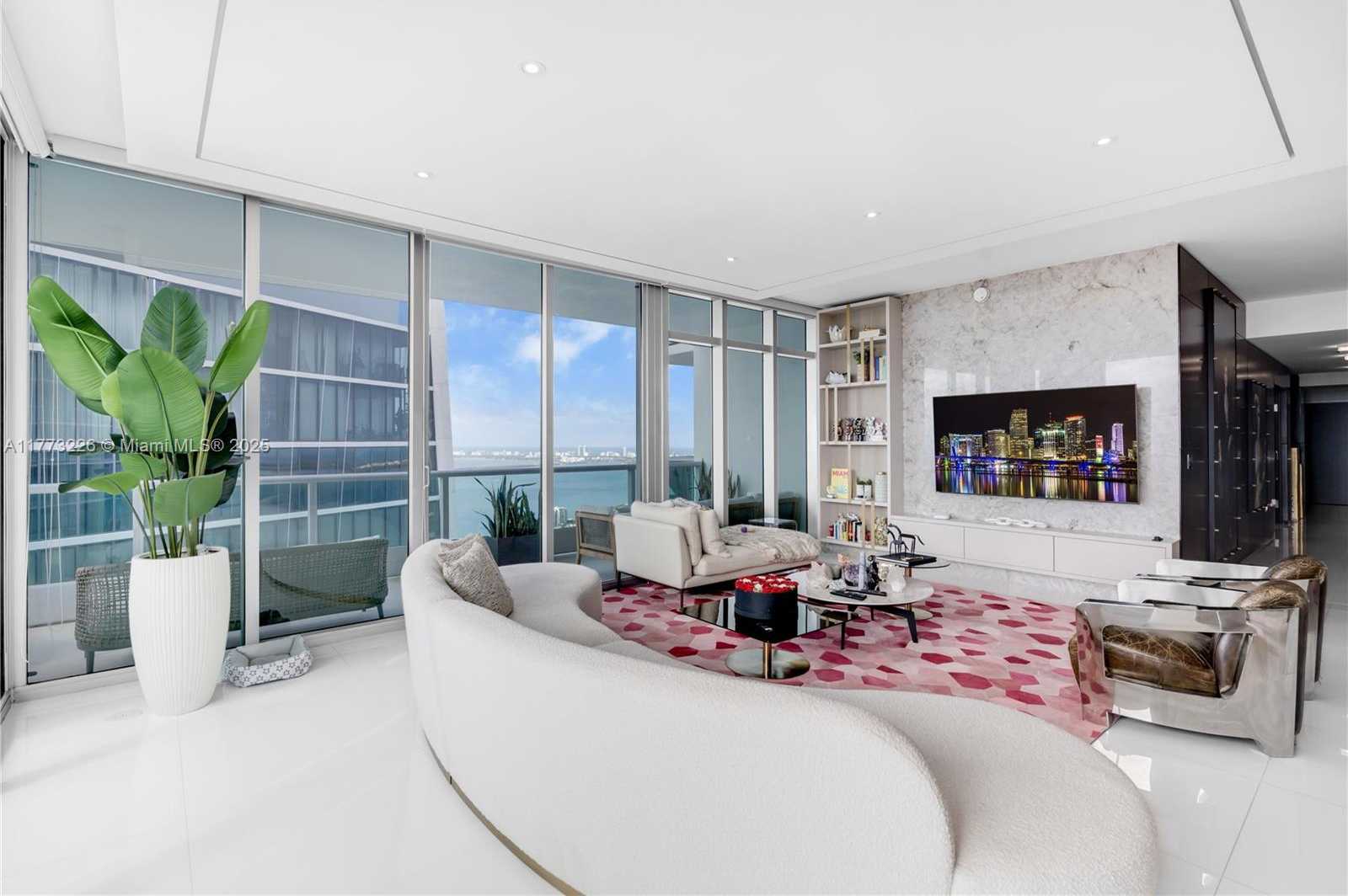 Small Image of 900 BISCAYNE BLVD #6109, Miami Number 12