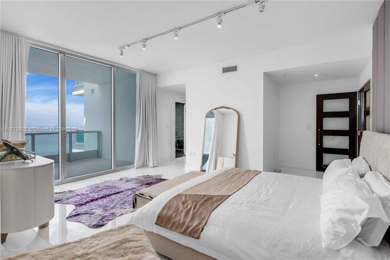 Small Image of 900 BISCAYNE BLVD #6109, Miami Number 14