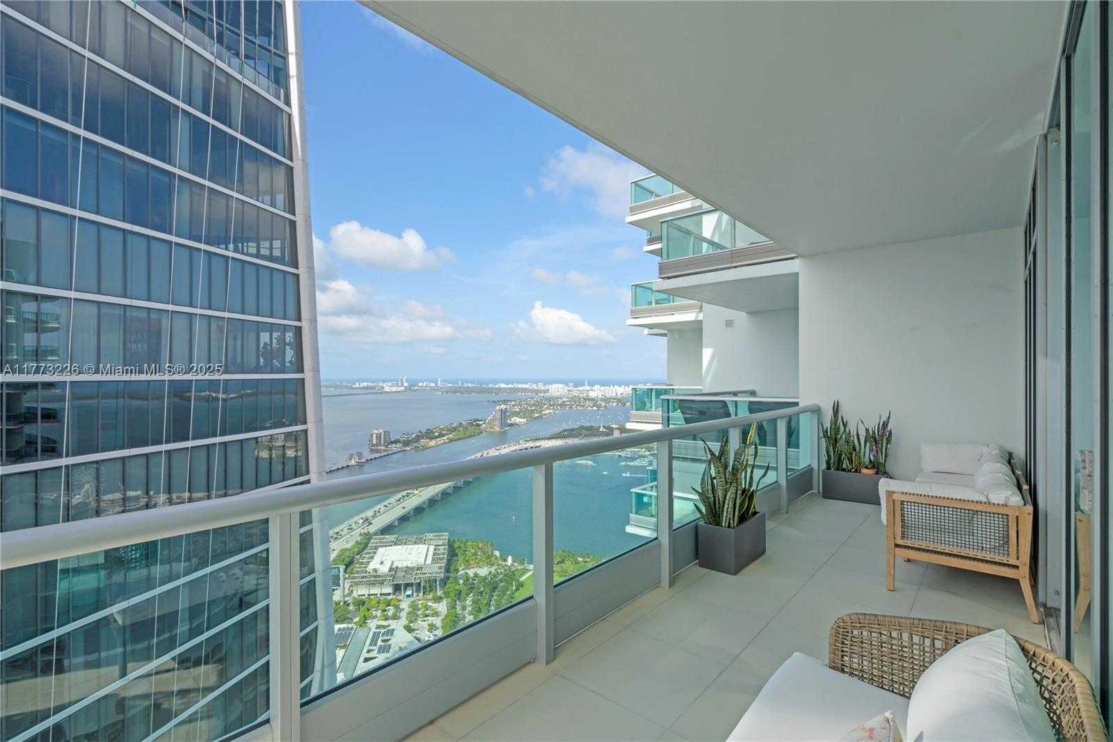 Small Image of 900 BISCAYNE BLVD #6109, Miami Number 2