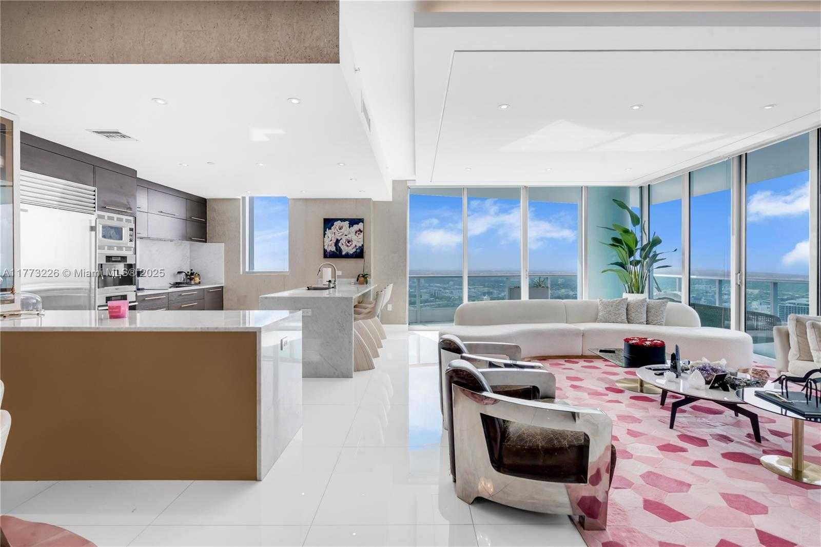 Small Image of 900 BISCAYNE BLVD #6109, Miami Number 5