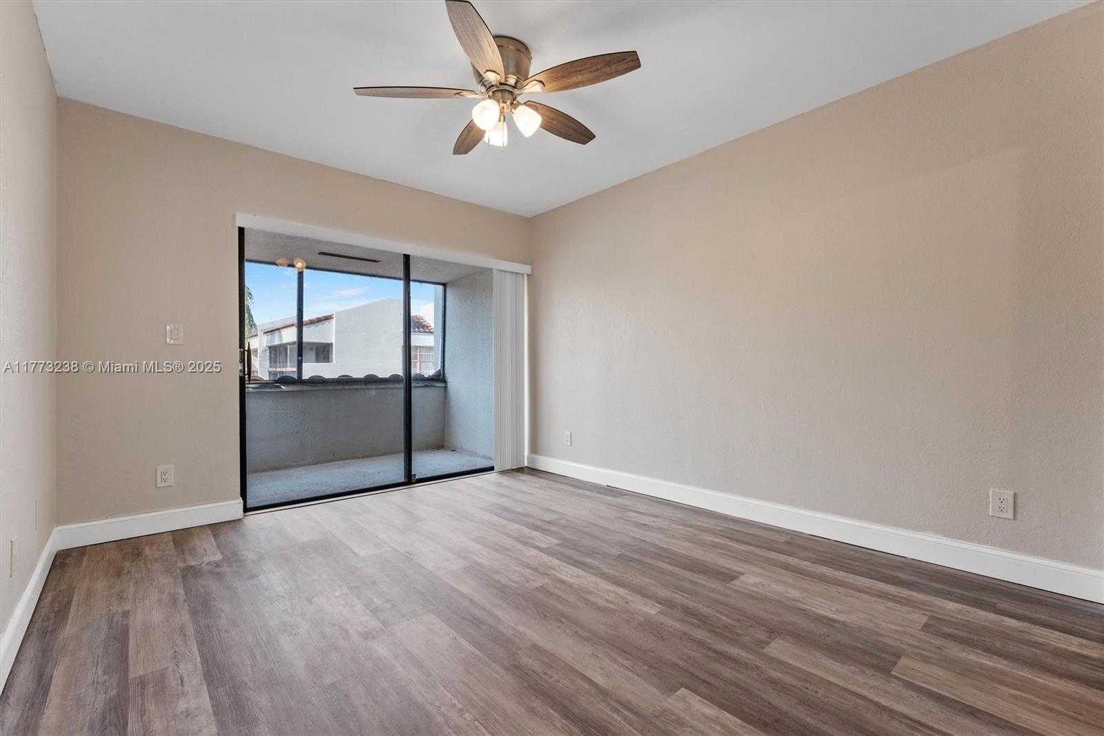 Small Image of 6563 RACQUET CLUB DR #124, Lauderhill Number 16