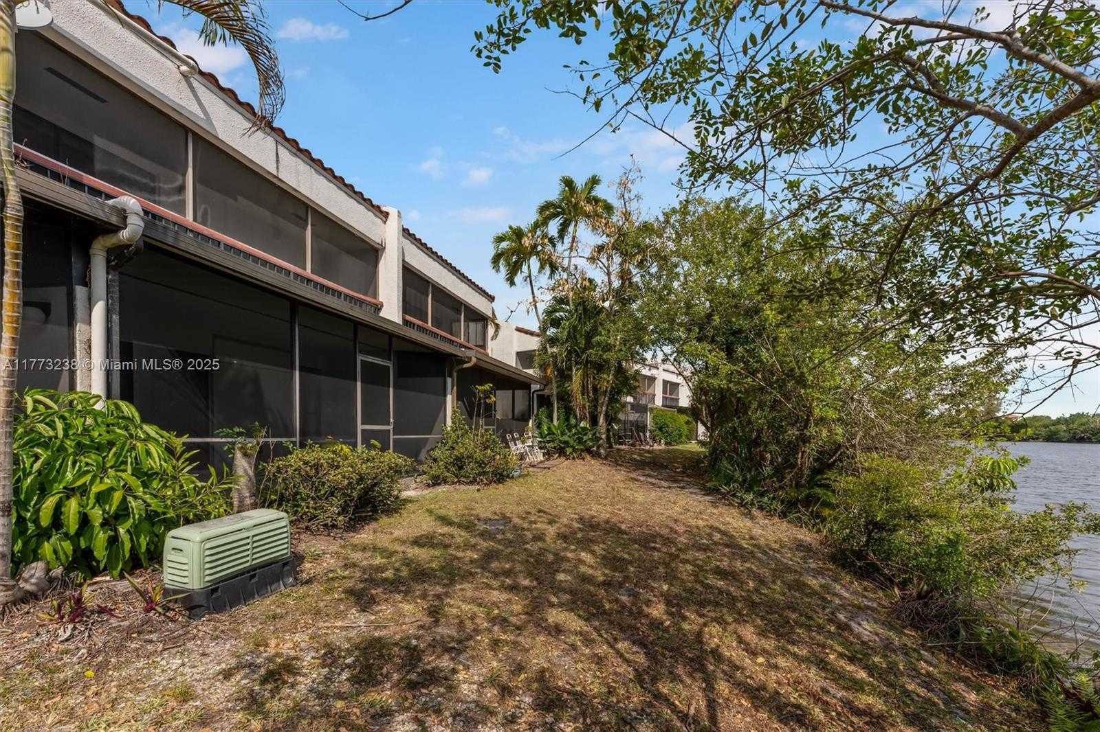 Small Image of 6563 RACQUET CLUB DR #124, Lauderhill Number 19