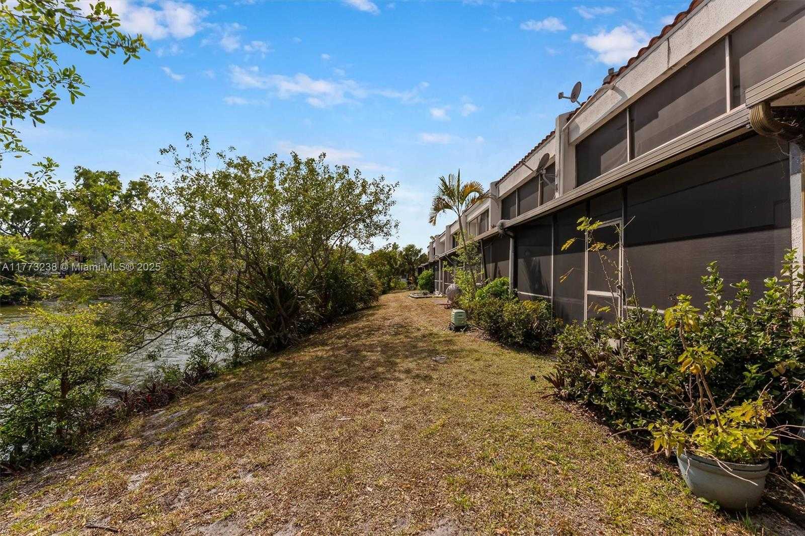 Small Image of 6563 RACQUET CLUB DR #124, Lauderhill Number 20