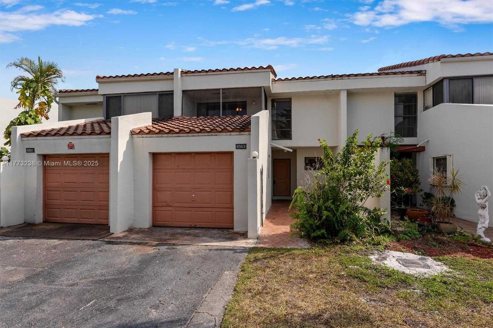 Small Image of 6563 RACQUET CLUB DR #124, Lauderhill Number 22
