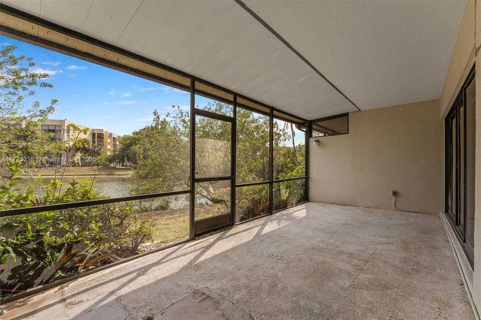 Small Image of 6563 RACQUET CLUB DR #124, Lauderhill Number 7