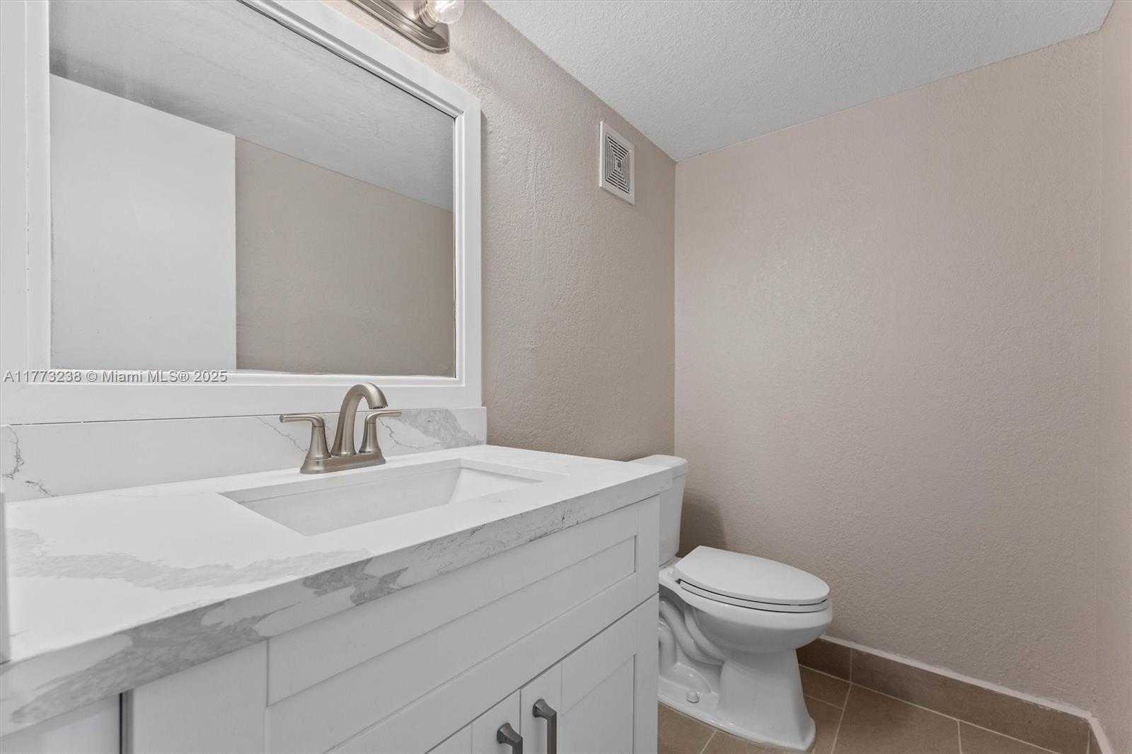 Small Image of 6563 RACQUET CLUB DR #124, Lauderhill Number 8