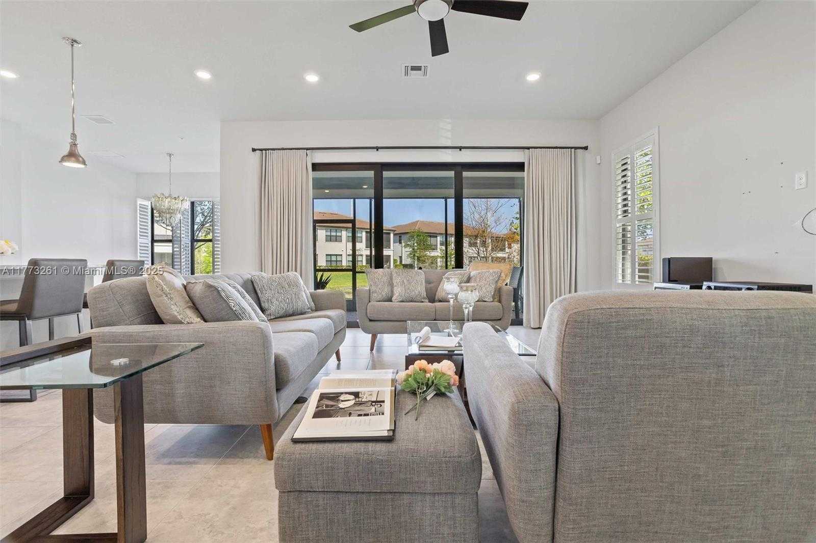Small Image of 21824 CANADENSIS CIR #102, Boca Raton Number 13