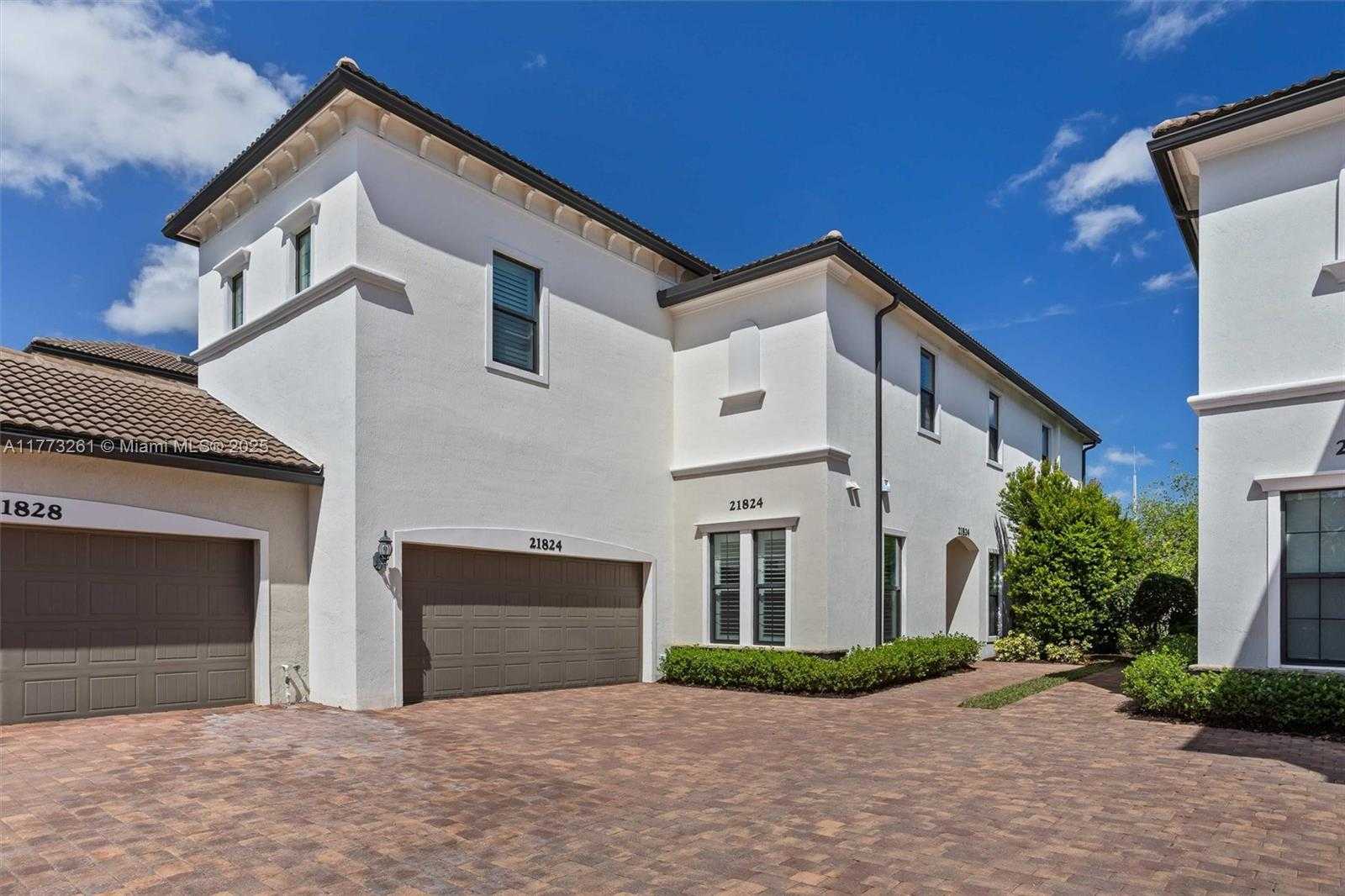 Small Image of 21824 CANADENSIS CIR #102, Boca Raton Number 2