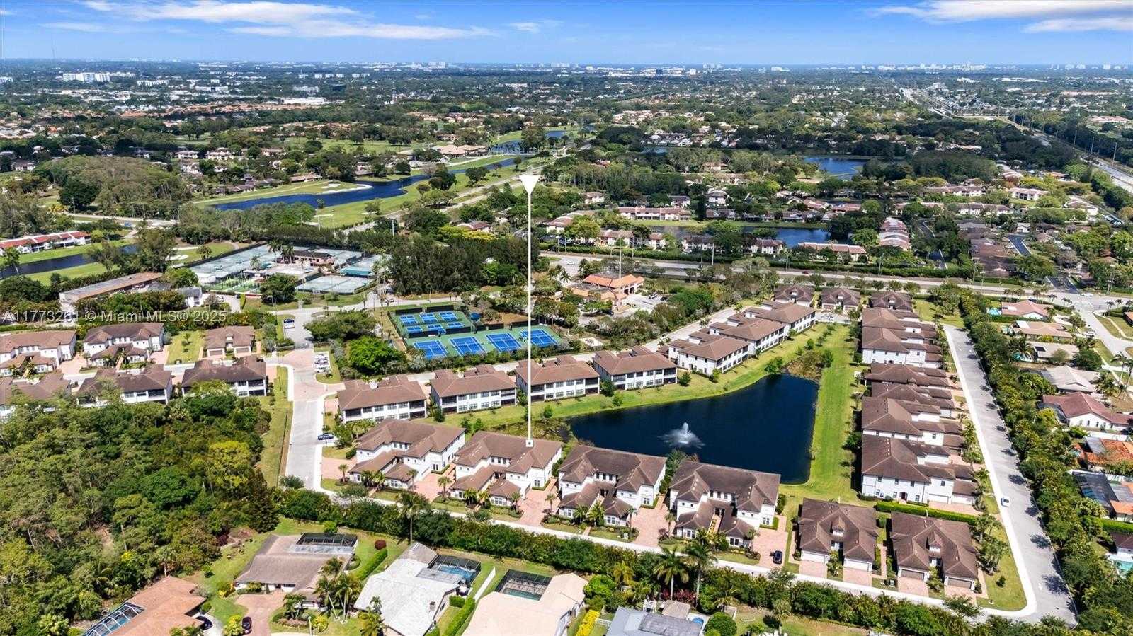 Small Image of 21824 CANADENSIS CIR #102, Boca Raton Number 35
