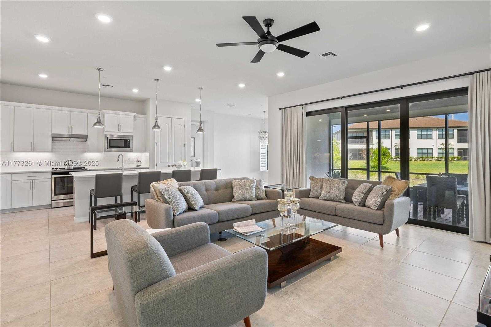 Small Image of 21824 CANADENSIS CIR #102, Boca Raton Number 4